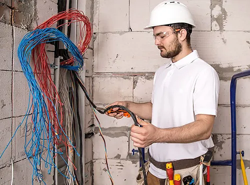 Электромонтажники